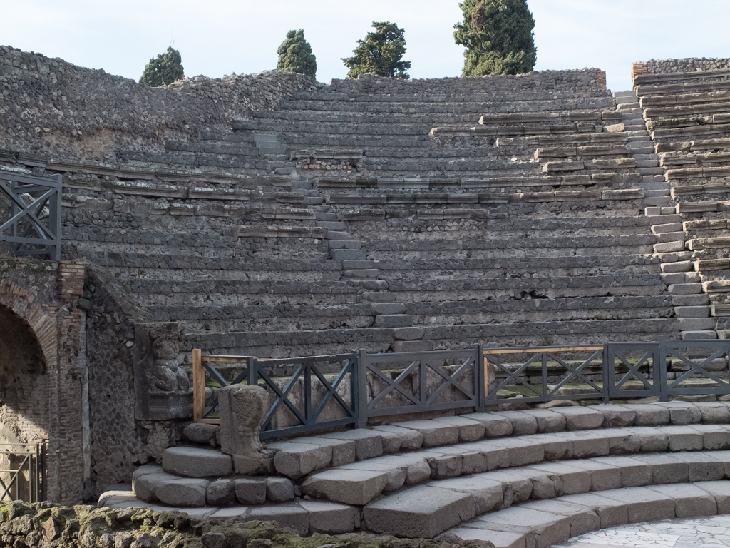 Teatro piccolo (Pompeii)